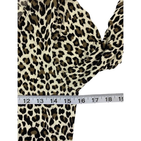 Forever 21 Women's Lightweight Cheetah Print Top - Picture 6 of 7